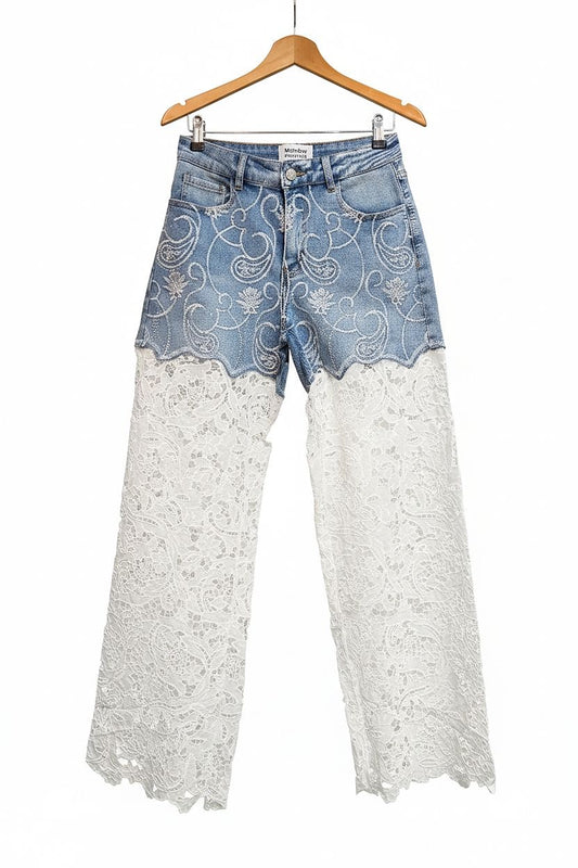 Calças Denim com Renda